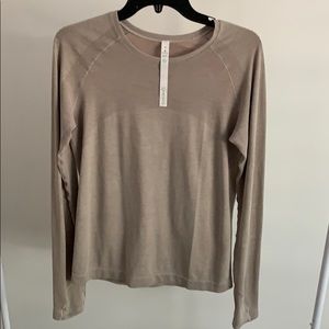 Lululemon Aerial Silk long sleeve Sz 10